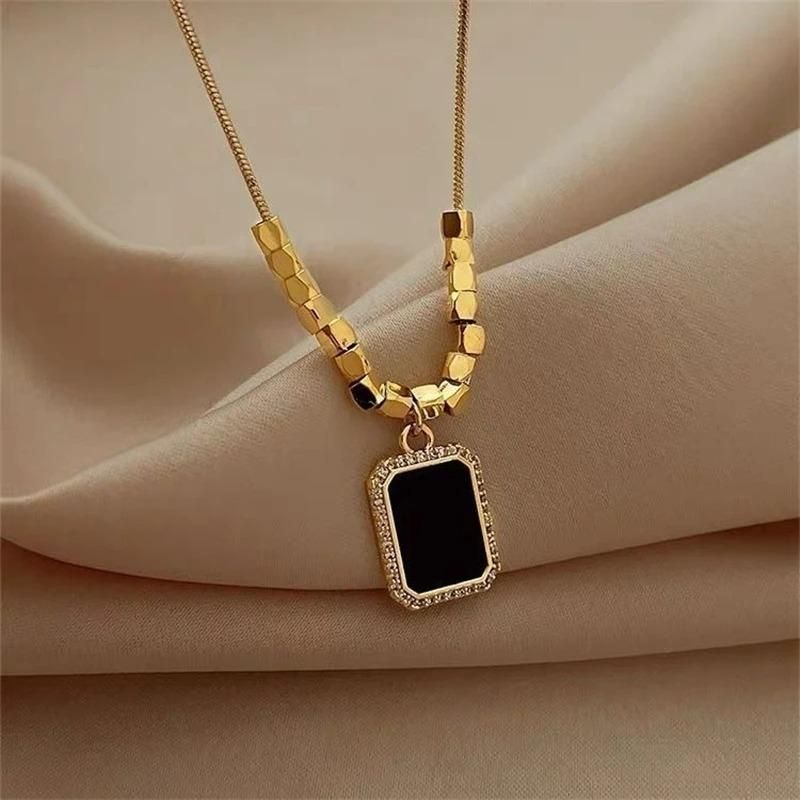 Square Black Pearl Gold Chain