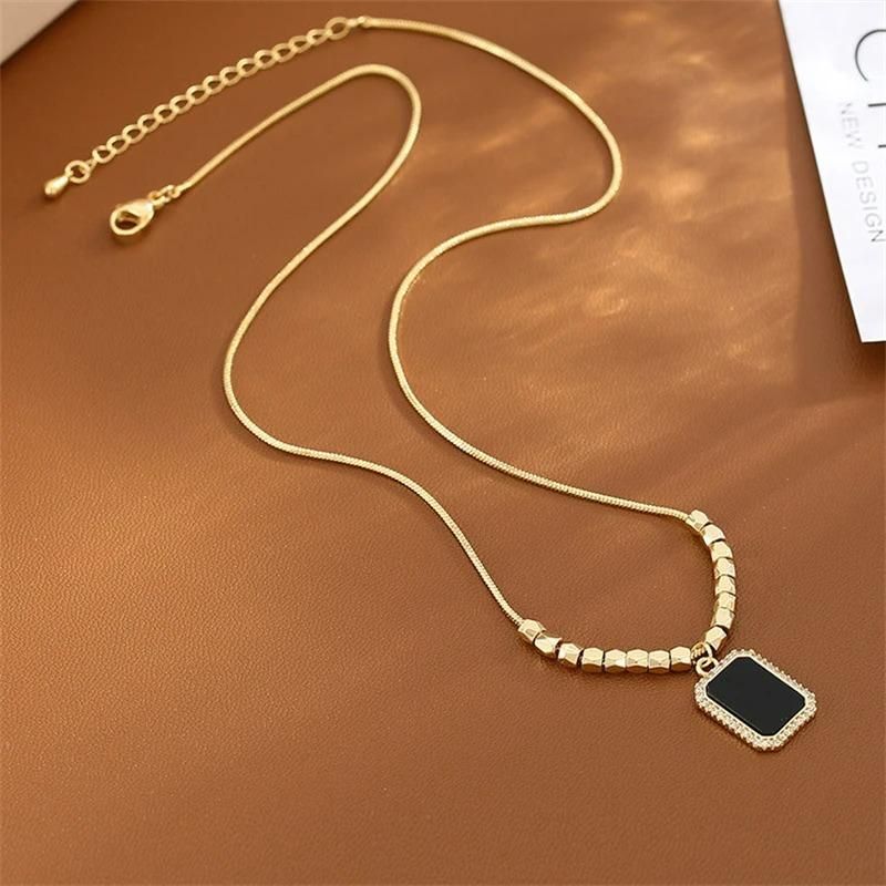 Square Black Pearl Gold Chain